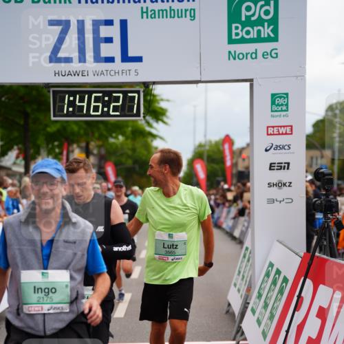 20.09.2026 - PSD Bank Halbmarathon LAZAROV Photography http://msf.ph/oto/10507914 20.09.2026 11:46:26 Ziel 1860, 2042, 2066, 2171, 2175, 2374, 2524, 2680, 2769, 2977, 3565, 3602, 3626, 4387, 4687 meine-sportfotos.de