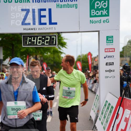 20.09.2026 - PSD Bank Halbmarathon LAZAROV Photography http://msf.ph/oto/10507920 20.09.2026 11:46:27 Ziel 1860, 2042, 2066, 2171, 2175, 2374, 2524, 2680, 2769, 2977, 3565, 3602, 3626, 4387, 4687 meine-sportfotos.de