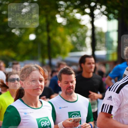 20.09.2026 - PSD Bank Halbmarathon LAZAROV Photography http://msf.ph/oto/10507924 20.09.2026 10:05:45 Laufen 4301, 4302 meine-sportfotos.de