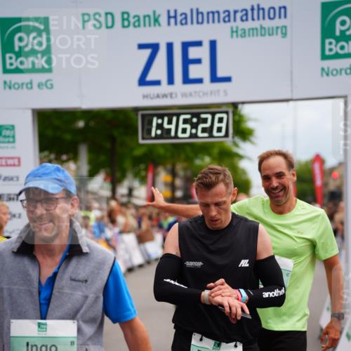 20.09.2026 - PSD Bank Halbmarathon LAZAROV Photography http://msf.ph/oto/10507935 20.09.2026 11:46:27 Ziel 1860, 2042, 2066, 2171, 2175, 2374, 2524, 2680, 2769, 2977, 3565, 3602, 3626, 4387, 4687 meine-sportfotos.de