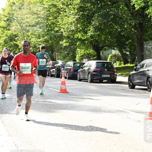 20.09.2026 - PSD Bank Halbmarathon Dr. Thomas Lammeyer http://msf.ph/oto/10508034 20.09.2026 11:04:31 Laufen 4413, 2277, 4683 meine-sportfotos.de
