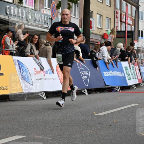 20.09.2026 - PSD Bank Halbmarathon J. Mangold http://msf.ph/oto/10508059 20.09.2026 11:29:23 Ziel 1413, 1422, 2401, 2472, 3138, 3420, 3519, 3699, 3729, 4459 meine-sportfotos.de