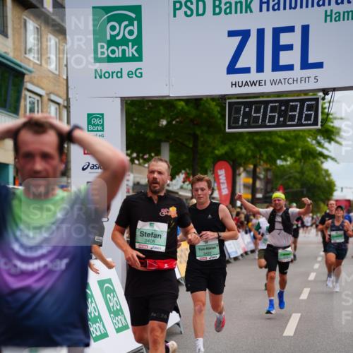 20.09.2026 - PSD Bank Halbmarathon LAZAROV Photography http://msf.ph/oto/10508062 20.09.2026 11:46:36 Ziel 1102, 1860, 2066, 2524, 2778, 3408, 3425, 4094, 4200, 4387, 4640, 4710 meine-sportfotos.de