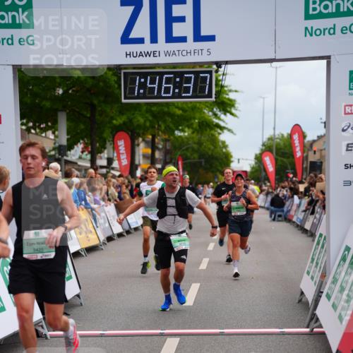 20.09.2026 - PSD Bank Halbmarathon LAZAROV Photography http://msf.ph/oto/10508083 20.09.2026 11:46:37 Ziel 1102, 1860, 2027, 2066, 2778, 3408, 3425, 4094, 4200, 4387, 4640, 4710 meine-sportfotos.de