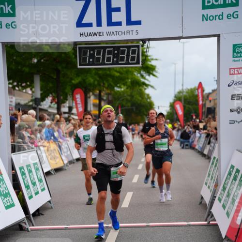20.09.2026 - PSD Bank Halbmarathon LAZAROV Photography http://msf.ph/oto/10508105 20.09.2026 11:46:38 Ziel 1102, 2027, 2778, 3408, 3425, 4094, 4200, 4387, 4640, 4710 meine-sportfotos.de