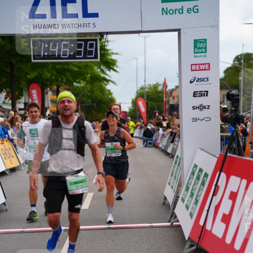 20.09.2026 - PSD Bank Halbmarathon LAZAROV Photography http://msf.ph/oto/10508114 20.09.2026 11:46:38 Ziel 1102, 2027, 2778, 3408, 3425, 4094, 4200, 4387, 4640, 4710 meine-sportfotos.de