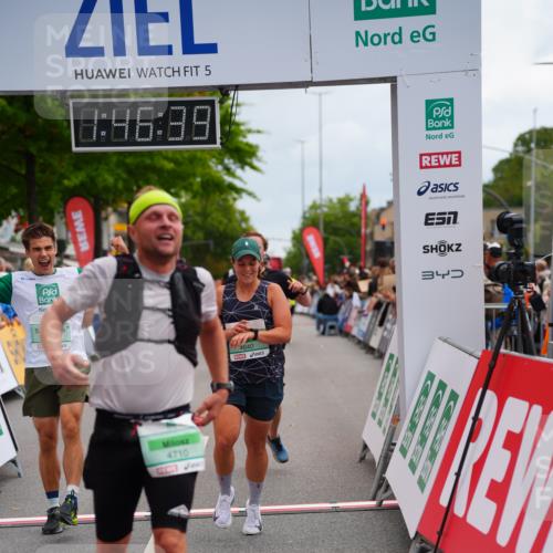 20.09.2026 - PSD Bank Halbmarathon LAZAROV Photography http://msf.ph/oto/10508139 20.09.2026 11:46:39 Ziel 1102, 2027, 2087, 2778, 3226, 3408, 3425, 4070, 4094, 4200, 4640, 4710 meine-sportfotos.de