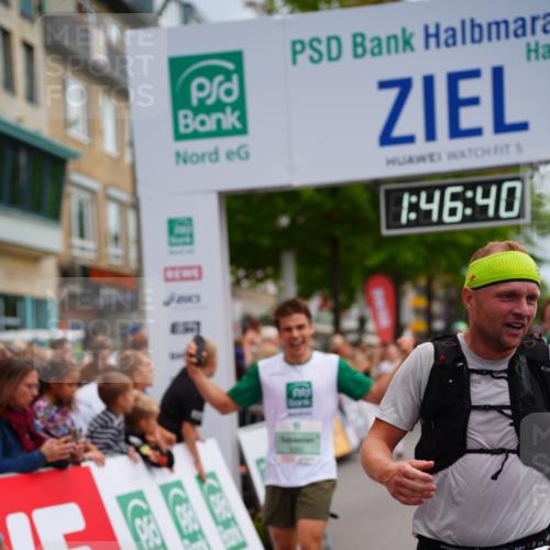 20.09.2026 - PSD Bank Halbmarathon LAZAROV Photography http://msf.ph/oto/10508148 20.09.2026 11:46:39 Ziel 1102, 2027, 2087, 2778, 3226, 3408, 3425, 4070, 4094, 4200, 4640, 4710 meine-sportfotos.de