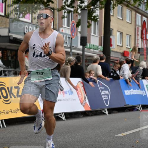 20.09.2026 - PSD Bank Halbmarathon J. Mangold http://msf.ph/oto/10508204 20.09.2026 11:29:32 Ziel 1413, 2181, 2323, 3138, 3420, 3699, 3707, 3856, 4560 meine-sportfotos.de
