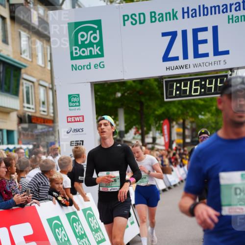 20.09.2026 - PSD Bank Halbmarathon LAZAROV Photography http://msf.ph/oto/10508226 20.09.2026 11:46:43 Ziel 1527, 2027, 2087, 3226, 3408, 3425, 3790, 4070, 4094, 4200, 4249, 4640, 4710 meine-sportfotos.de