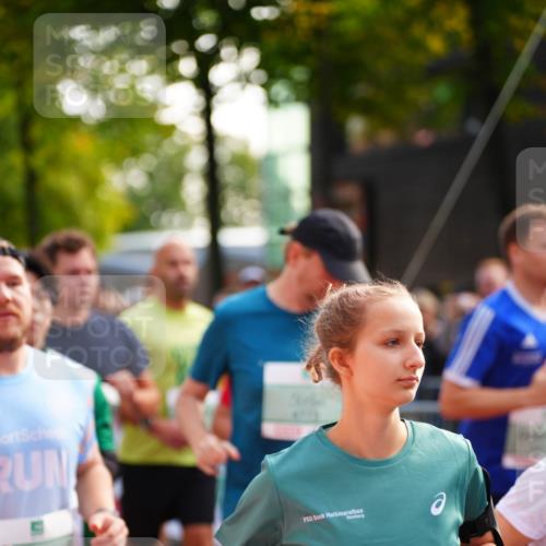 20.09.2026 - PSD Bank Halbmarathon LAZAROV Photography http://msf.ph/oto/10508291 20.09.2026 10:06:30 Laufen 4315, 1988 meine-sportfotos.de