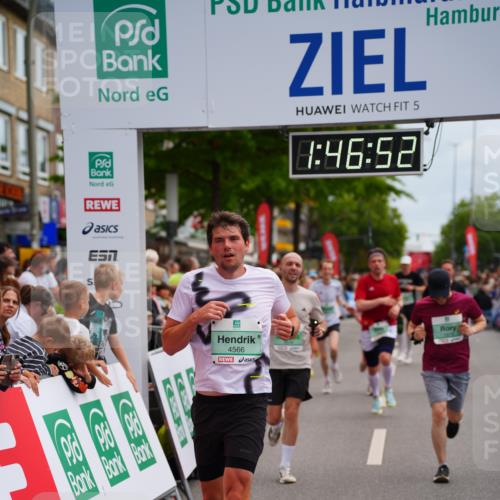 20.09.2026 - PSD Bank Halbmarathon LAZAROV Photography http://msf.ph/oto/10508356 20.09.2026 11:46:52 Ziel 1527, 1557, 1810, 1876, 2090, 2659, 2773, 3424, 3790, 4001, 4247, 4249, 4566, 4639 meine-sportfotos.de