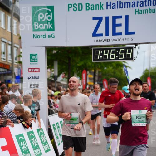 20.09.2026 - PSD Bank Halbmarathon LAZAROV Photography http://msf.ph/oto/10508379 20.09.2026 11:46:53 Ziel 1527, 1557, 1810, 1876, 2090, 2659, 2773, 3424, 4001, 4247, 4249, 4566, 4639 meine-sportfotos.de