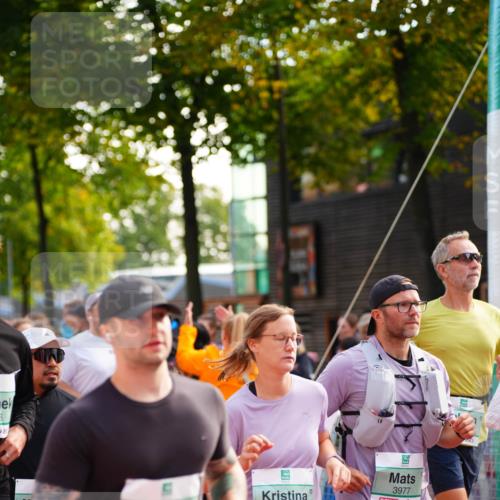 20.09.2026 - PSD Bank Halbmarathon LAZAROV Photography http://msf.ph/oto/10508392 20.09.2026 10:06:41 Laufen 6, 3976, 3977 meine-sportfotos.de