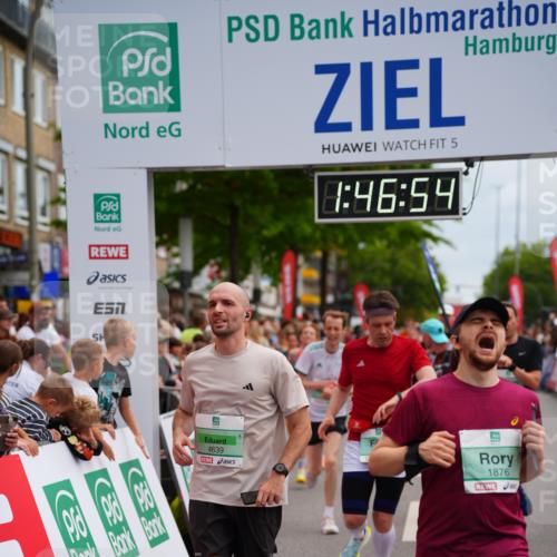 20.09.2026 - PSD Bank Halbmarathon LAZAROV Photography http://msf.ph/oto/10508394 20.09.2026 11:46:53 Ziel 1527, 1557, 1810, 1876, 2090, 2659, 2773, 3424, 4001, 4247, 4249, 4566, 4639 meine-sportfotos.de