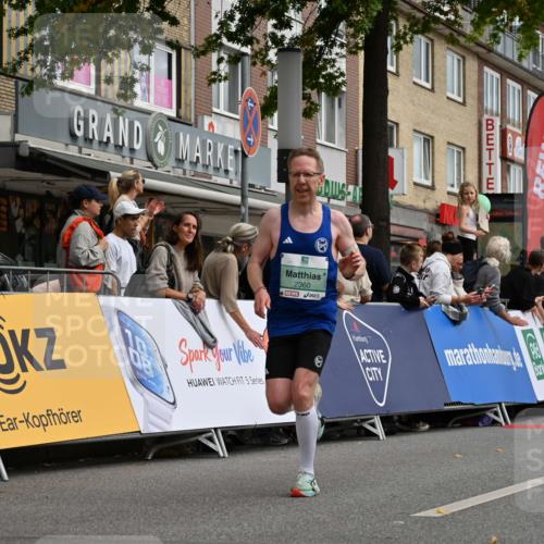 20.09.2026 - PSD Bank Halbmarathon J. Mangold http://msf.ph/oto/10508422 20.09.2026 11:30:10 Ziel 2240, 2360, 2369, 3119, 3238 meine-sportfotos.de