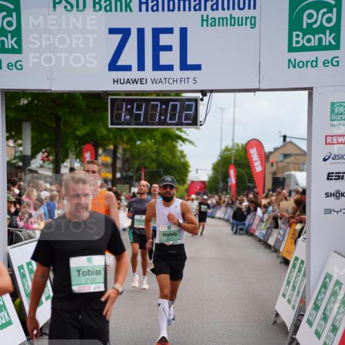 20.09.2026 - PSD Bank Halbmarathon LAZAROV Photography http://msf.ph/oto/10508511 20.09.2026 11:47:01 Ziel 1189, 1557, 1561, 1810, 2012, 2090, 2141, 2659, 2902, 3424, 3511, 4001, 4247 meine-sportfotos.de