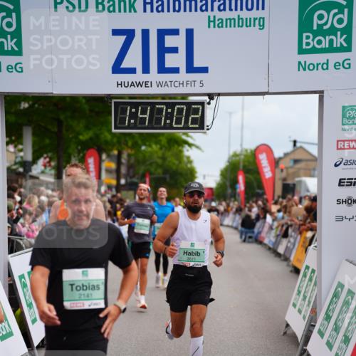 20.09.2026 - PSD Bank Halbmarathon LAZAROV Photography http://msf.ph/oto/10508534 20.09.2026 11:47:02 Ziel 1189, 1557, 1561, 1810, 2012, 2090, 2141, 2659, 2902, 3424, 3511, 4001, 4247 meine-sportfotos.de