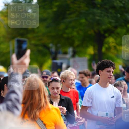 20.09.2026 - PSD Bank Halbmarathon LAZAROV Photography http://msf.ph/oto/10508566 20.09.2026 10:08:22 Laufen 04, 1717 meine-sportfotos.de