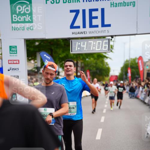 20.09.2026 - PSD Bank Halbmarathon LAZAROV Photography http://msf.ph/oto/10508572 20.09.2026 11:47:05 Ziel 1189, 1561, 2012, 2141, 2902, 3381, 3511 meine-sportfotos.de