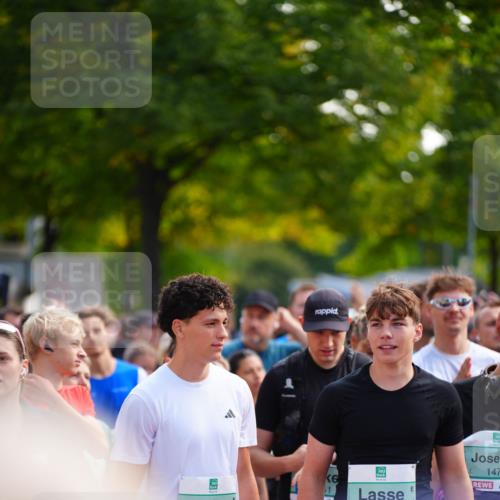 20.09.2026 - PSD Bank Halbmarathon LAZAROV Photography http://msf.ph/oto/10508616 20.09.2026 10:08:36 Laufen 1772, 1923, 147 meine-sportfotos.de