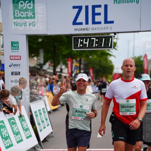 20.09.2026 - PSD Bank Halbmarathon LAZAROV Photography http://msf.ph/oto/10508623 20.09.2026 11:47:11 Ziel 1822, 2012, 2902, 3381, 4555, 4730 meine-sportfotos.de