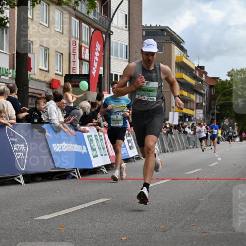 20.09.2026 - PSD Bank Halbmarathon J. Mangold http://msf.ph/oto/10508625 20.09.2026 11:30:41 Ziel 1055, 4505, 4712 meine-sportfotos.de