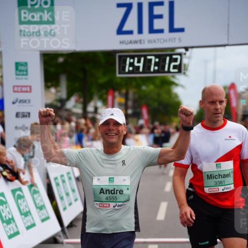 20.09.2026 - PSD Bank Halbmarathon LAZAROV Photography http://msf.ph/oto/10508638 20.09.2026 11:47:11 Ziel 1822, 2012, 2902, 3381, 4555, 4730 meine-sportfotos.de