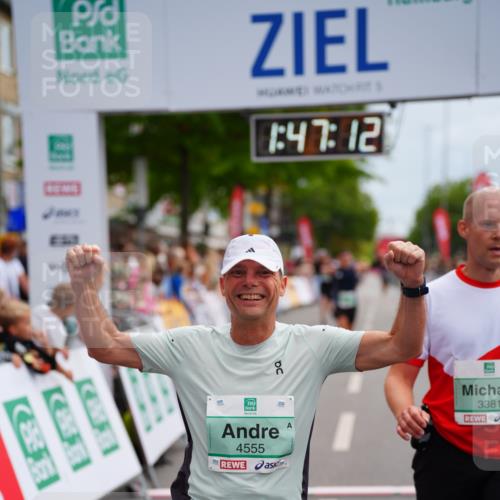 20.09.2026 - PSD Bank Halbmarathon LAZAROV Photography http://msf.ph/oto/10508651 20.09.2026 11:47:12 Ziel 1822, 2902, 3381, 4555, 4730 meine-sportfotos.de