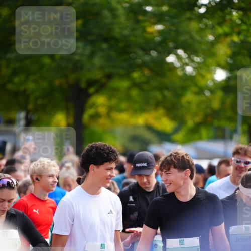 20.09.2026 - PSD Bank Halbmarathon LAZAROV Photography http://msf.ph/oto/10508652 20.09.2026 10:08:42 Laufen 1479, 1923, 983, 1772 meine-sportfotos.de