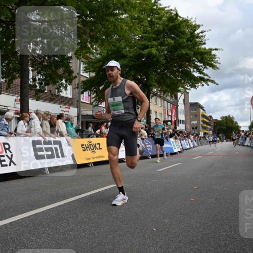 20.09.2026 - PSD Bank Halbmarathon J. Mangold http://msf.ph/oto/10508665 20.09.2026 11:30:42 Ziel 1055, 4504, 4505, 4712 meine-sportfotos.de