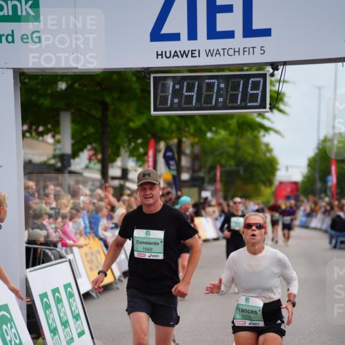 20.09.2026 - PSD Bank Halbmarathon LAZAROV Photography http://msf.ph/oto/10508797 20.09.2026 11:47:19 Ziel 1669, 2225, 3639, 4730 meine-sportfotos.de
