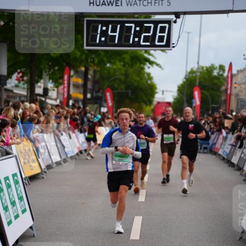 20.09.2026 - PSD Bank Halbmarathon LAZAROV Photography http://msf.ph/oto/10508897 20.09.2026 11:47:28 Ziel 1234, 2462, 3562, 3639, 4481, 4655 meine-sportfotos.de