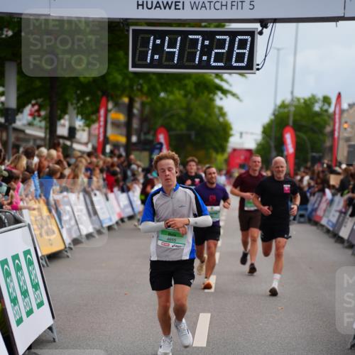 20.09.2026 - PSD Bank Halbmarathon LAZAROV Photography http://msf.ph/oto/10508911 20.09.2026 11:47:28 Ziel 1234, 2462, 3562, 3639, 4481, 4655 meine-sportfotos.de