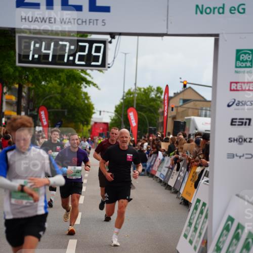 20.09.2026 - PSD Bank Halbmarathon LAZAROV Photography http://msf.ph/oto/10508927 20.09.2026 11:47:29 Ziel 1234, 2462, 3562, 3639, 4481, 4655 meine-sportfotos.de