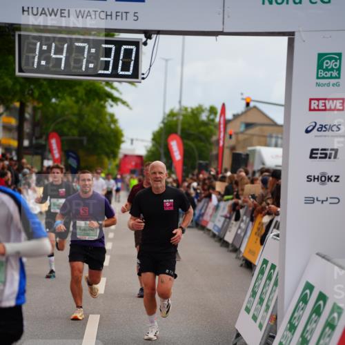 20.09.2026 - PSD Bank Halbmarathon LAZAROV Photography http://msf.ph/oto/10508947 20.09.2026 11:47:29 Ziel 1234, 2462, 3562, 3639, 4481, 4655 meine-sportfotos.de
