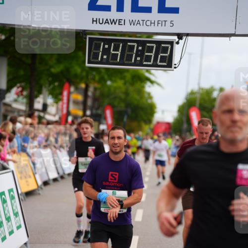20.09.2026 - PSD Bank Halbmarathon LAZAROV Photography http://msf.ph/oto/10509001 20.09.2026 11:47:31 Ziel 1234, 2462, 2583, 3562, 4481, 4655 meine-sportfotos.de