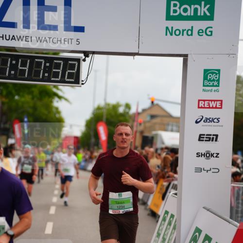 20.09.2026 - PSD Bank Halbmarathon LAZAROV Photography http://msf.ph/oto/10509027 20.09.2026 11:47:32 Ziel 1234, 2462, 2583, 3562, 4481, 4655 meine-sportfotos.de