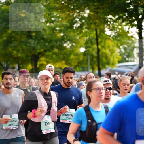 20.09.2026 - PSD Bank Halbmarathon LAZAROV Photography http://msf.ph/oto/10509033 20.09.2026 10:09:31 Laufen 2695, 3324, 3660 meine-sportfotos.de