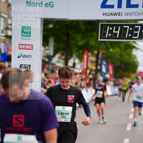 20.09.2026 - PSD Bank Halbmarathon LAZAROV Photography http://msf.ph/oto/10509034 20.09.2026 11:47:33 Ziel 1234, 2462, 2583, 3562, 4481, 4655 meine-sportfotos.de