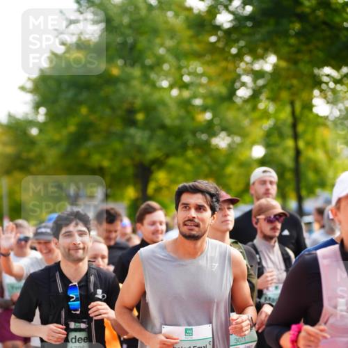 20.09.2026 - PSD Bank Halbmarathon LAZAROV Photography http://msf.ph/oto/10509042 20.09.2026 10:09:32 Laufen 1796, 3615, 2695, 3071 meine-sportfotos.de