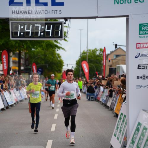 20.09.2026 - PSD Bank Halbmarathon LAZAROV Photography http://msf.ph/oto/10509112 20.09.2026 11:47:40 Ziel 1234, 2074, 2583, 2859, 3562, 3914 meine-sportfotos.de