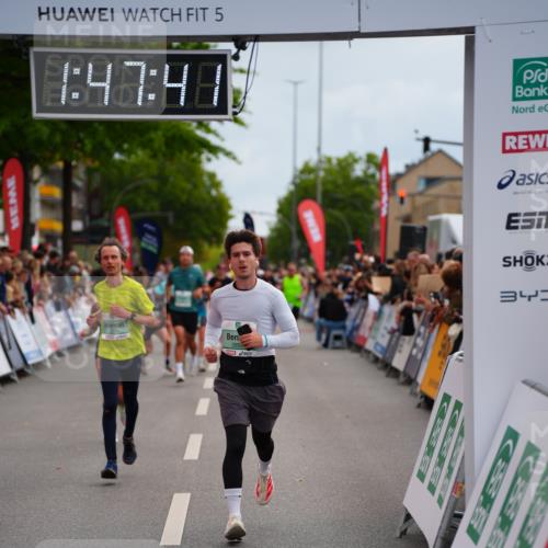 20.09.2026 - PSD Bank Halbmarathon LAZAROV Photography http://msf.ph/oto/10509121 20.09.2026 11:47:41 Ziel 2074, 2583, 2859, 3914 meine-sportfotos.de