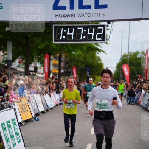 20.09.2026 - PSD Bank Halbmarathon LAZAROV Photography http://msf.ph/oto/10509127 20.09.2026 11:47:41 Ziel 2074, 2583, 2859, 3914 meine-sportfotos.de