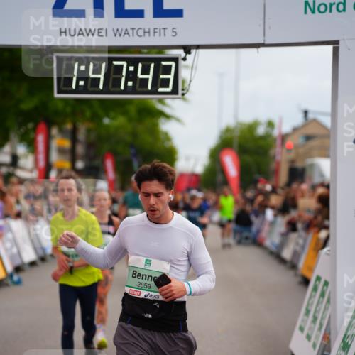 20.09.2026 - PSD Bank Halbmarathon LAZAROV Photography http://msf.ph/oto/10509142 20.09.2026 11:47:42 Ziel 1661, 2074, 2583, 2859, 3914, 4662 meine-sportfotos.de