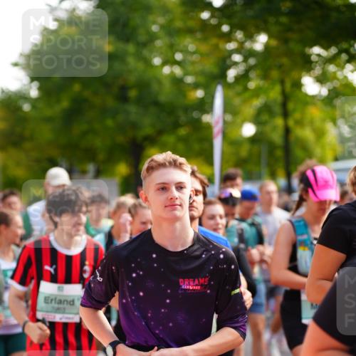 20.09.2026 - PSD Bank Halbmarathon LAZAROV Photography http://msf.ph/oto/10509170 20.09.2026 10:09:46 Laufen 4412 meine-sportfotos.de