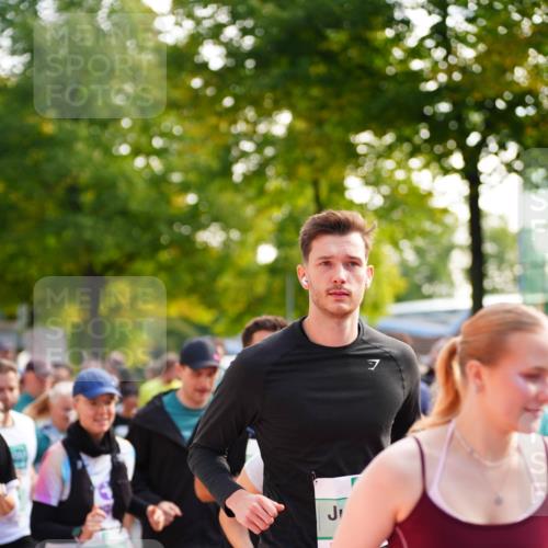 20.09.2026 - PSD Bank Halbmarathon LAZAROV Photography http://msf.ph/oto/10509211 20.09.2026 10:09:50 Laufen 2545 meine-sportfotos.de