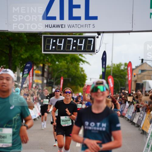 20.09.2026 - PSD Bank Halbmarathon LAZAROV Photography http://msf.ph/oto/10509242 20.09.2026 11:47:47 Ziel 1661, 1712, 2074, 2828, 2859, 3239, 3504, 3914, 4262, 4662 meine-sportfotos.de