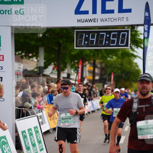 20.09.2026 - PSD Bank Halbmarathon LAZAROV Photography http://msf.ph/oto/10509289 20.09.2026 11:47:49 Ziel 1661, 1712, 2074, 2177, 2828, 2836, 2859, 3239, 3330, 3504, 3586, 3914, 4262, 4662 meine-sportfotos.de