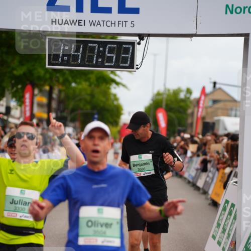 20.09.2026 - PSD Bank Halbmarathon LAZAROV Photography http://msf.ph/oto/10509386 20.09.2026 11:47:53 Ziel 1661, 1712, 1897, 2177, 2828, 2836, 3239, 3330, 3504, 3586, 4226, 4248, 4262, 4622, 4662 meine-sportfotos.de